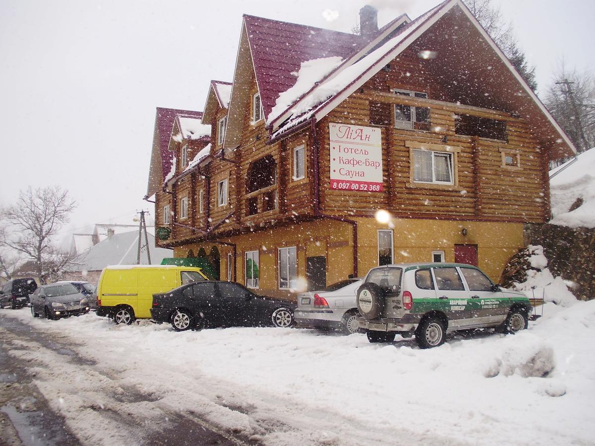 "Lian" Family Hotel & Restaurant Volosyanka  Exteriör bild