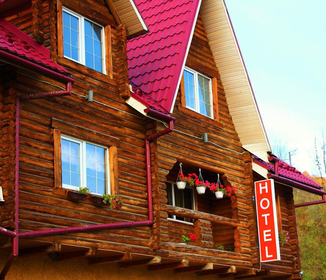 "Lian" Family Hotel & Restaurant Volosyanka  Exteriör bild