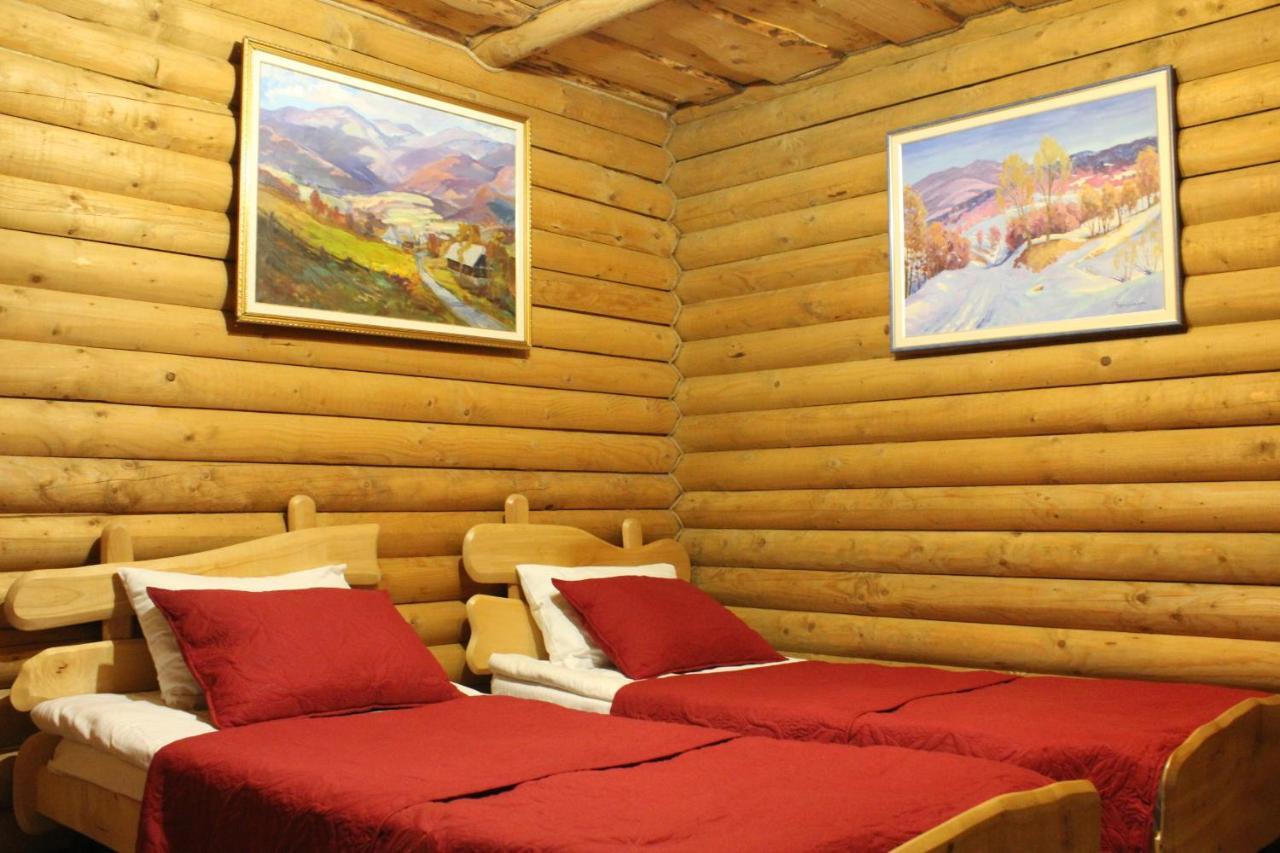 "Lian" Family Hotel & Restaurant Volosyanka  Exteriör bild